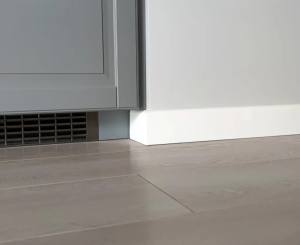 Σοβατεπί από polyforce πλαστικό MD234 skirting board